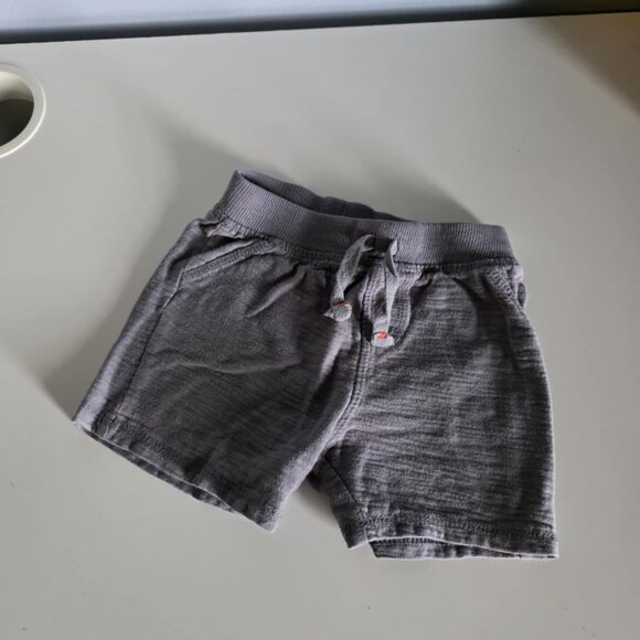 EUC - 3 Pairs 12 Months Shorts (Carter's & Jumping Bean) - Picture 4 of 10
